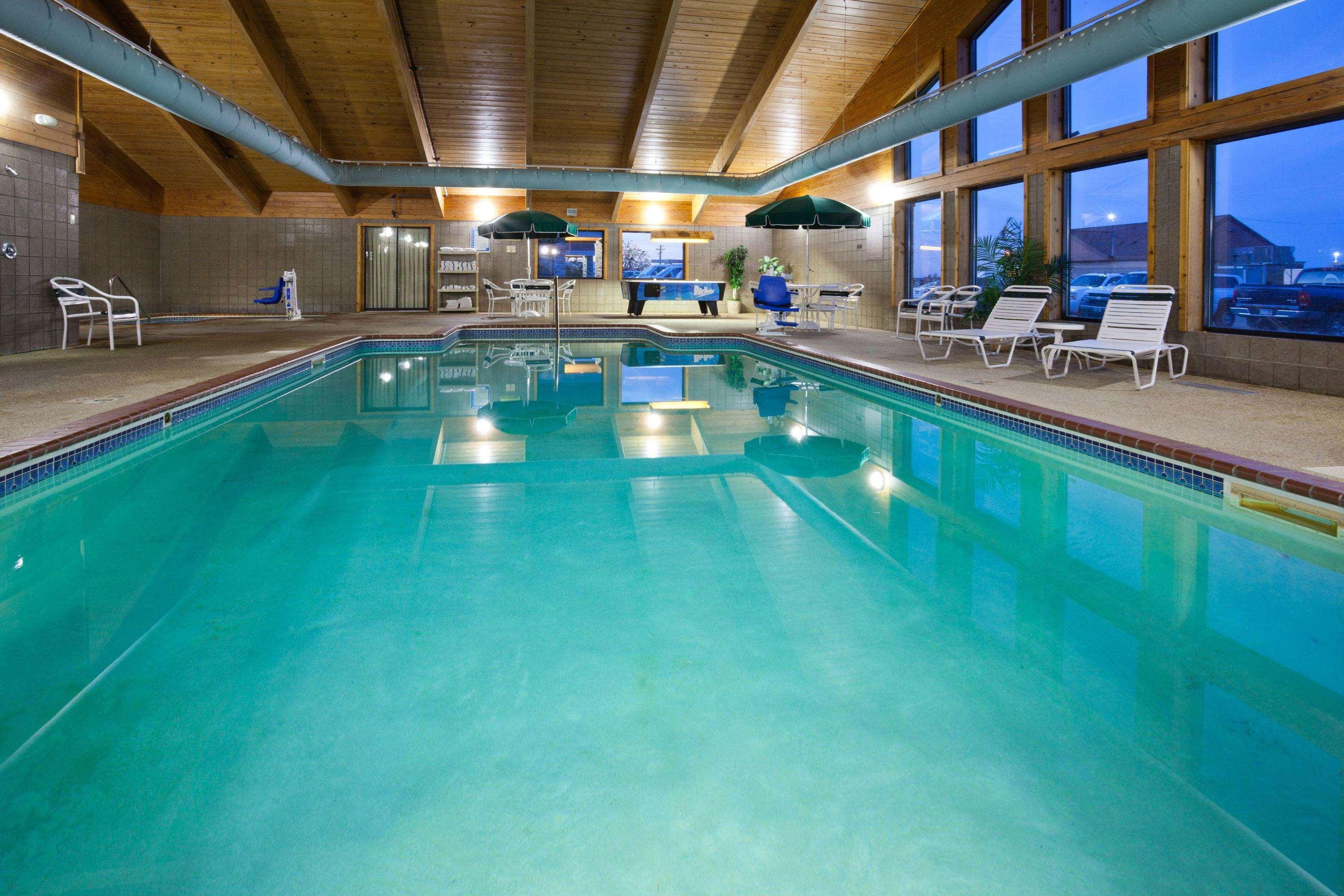 Americinn By Wyndham Roseau Exteriér fotografie