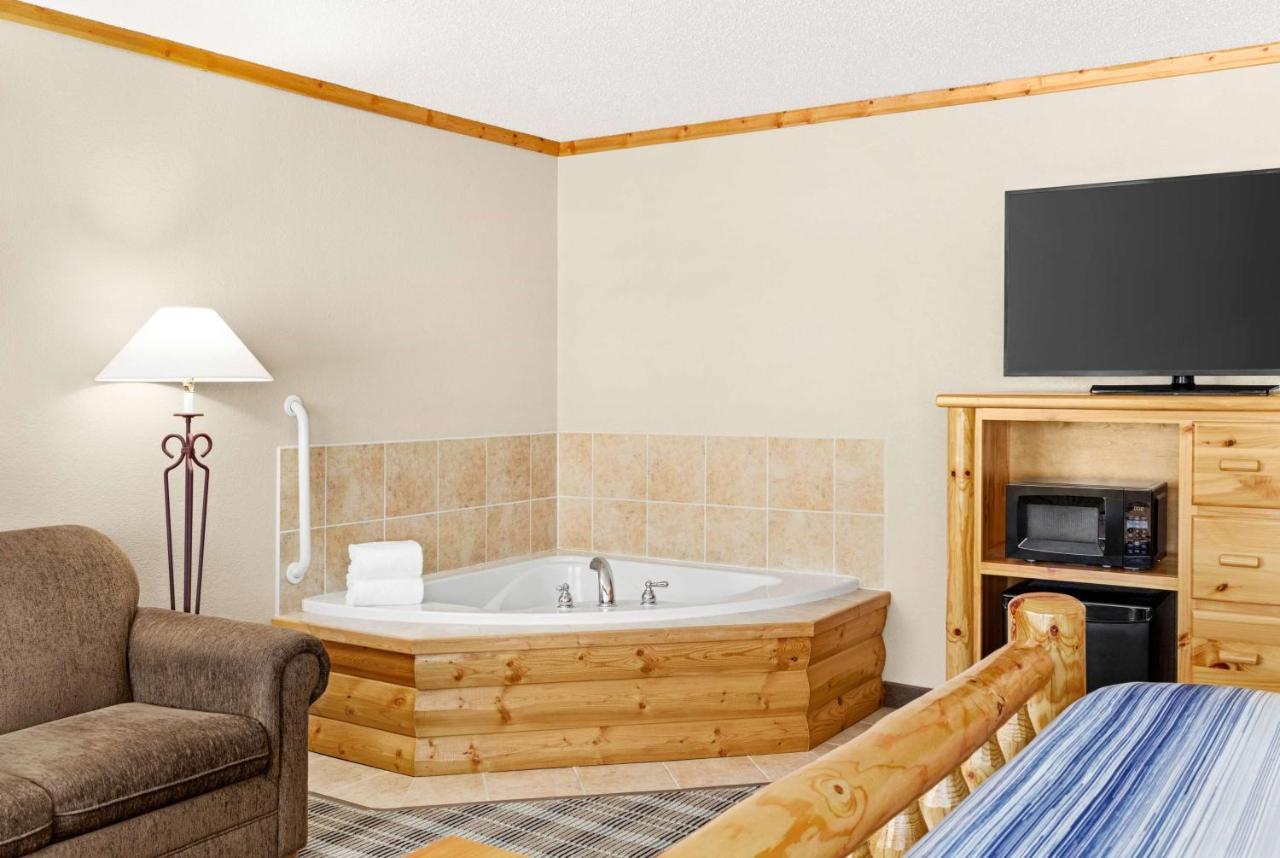 Americinn By Wyndham Roseau Exteriér fotografie
